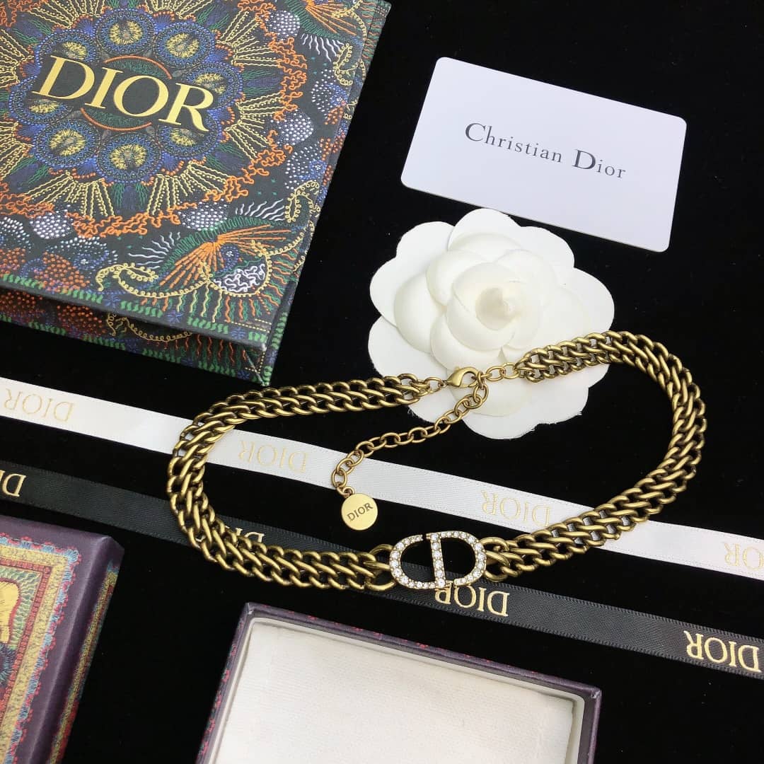 Luxury Chr1st1an D10r Classic AAA+ Necklace