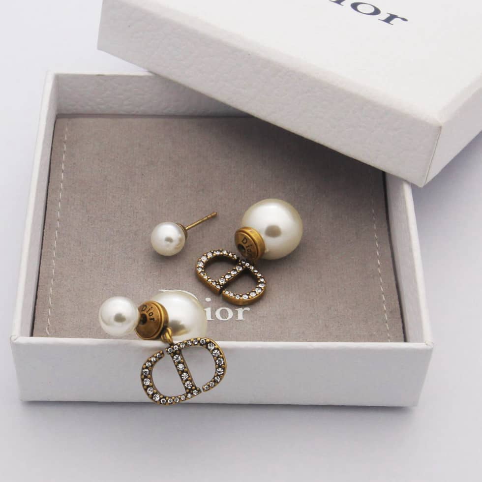 Top Quality Chr1st1an D10r Earring