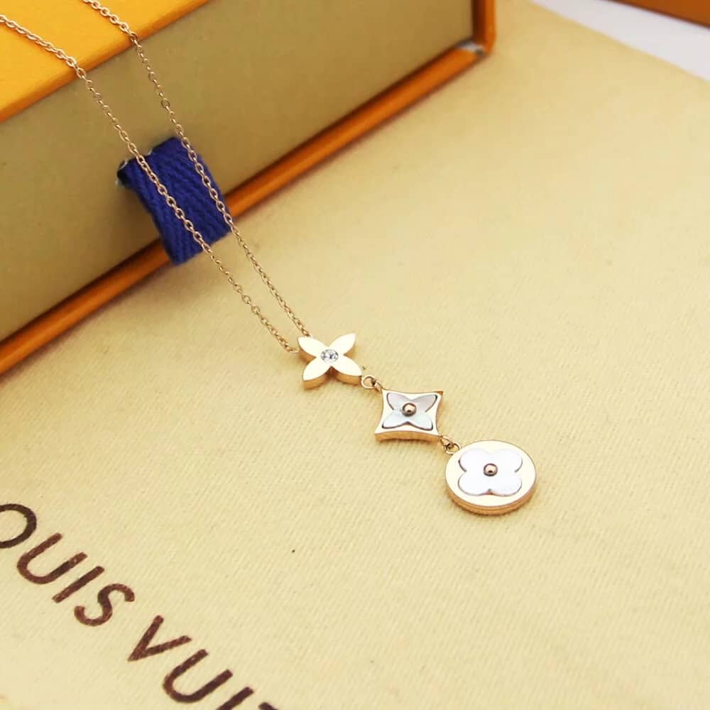 Wholesale L0vis Vvtt0n AAA+ Necklace