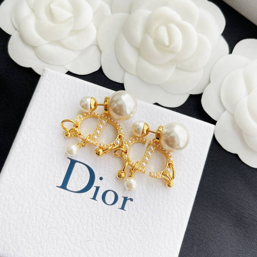 7 Star Chr1st1an D10r Earring