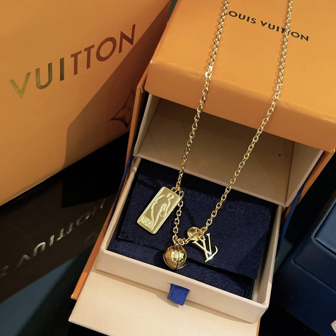 Wholesale L0vis Vvtt0n Logo Necklace