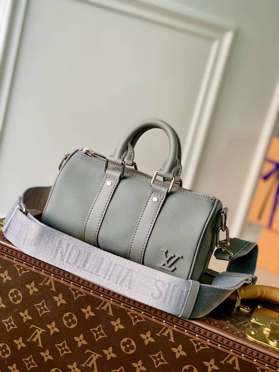 L0vis Vvtt0n Keepall XS Gery M81003 Replica Shoulder Bag