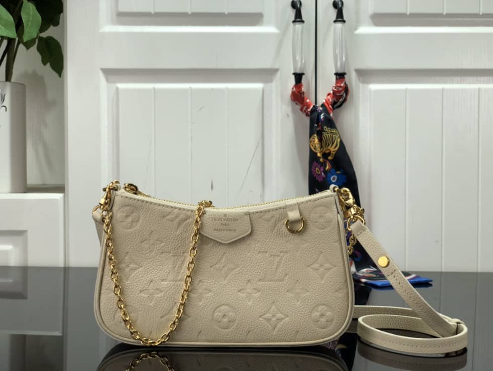 L0vis Vvtt0n Easy Pouch On Strap Creme White Empreinte M81066 Replica