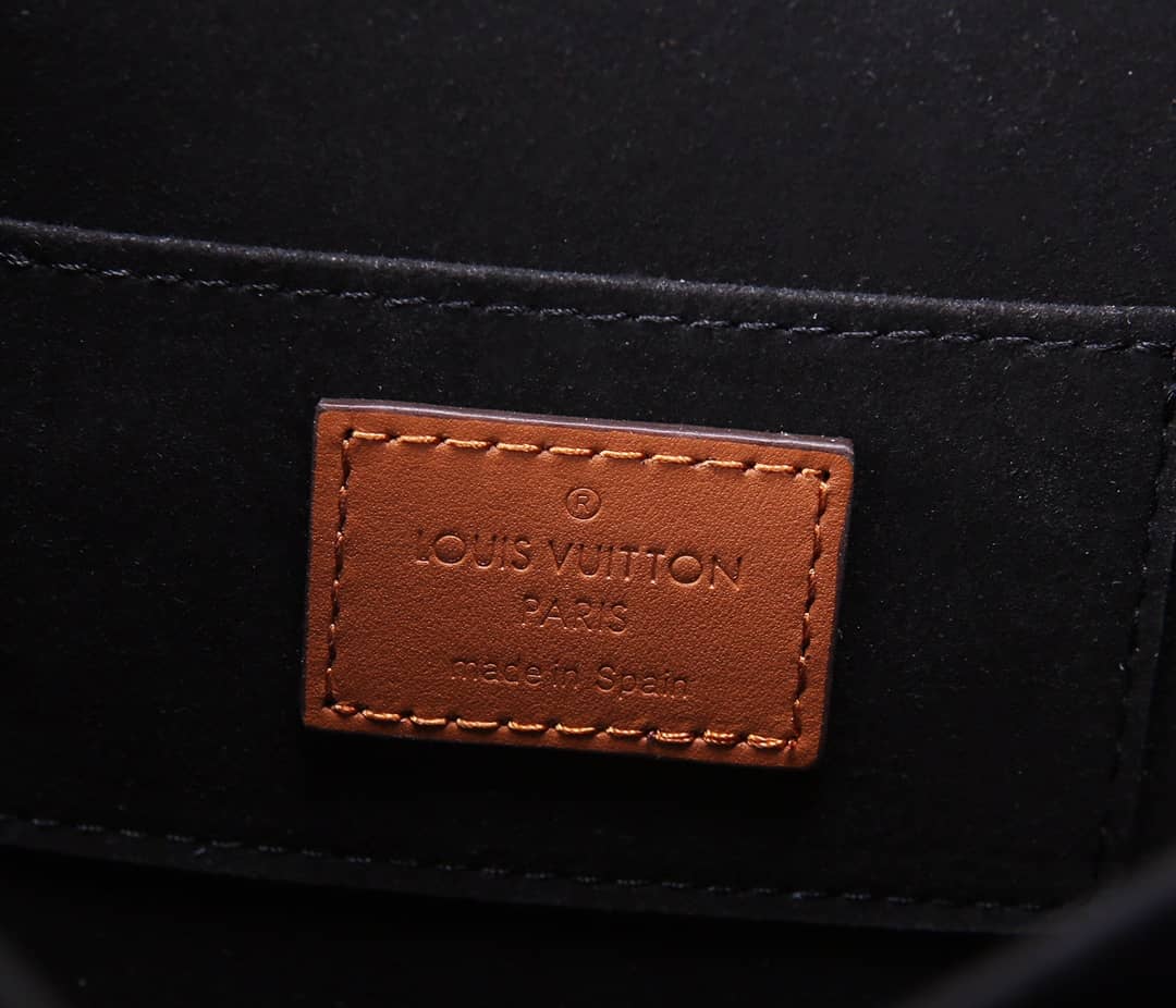 L0vis Vvtt0n Dauphine Mini Monogram Replica Crossbody Bag Brown M44580