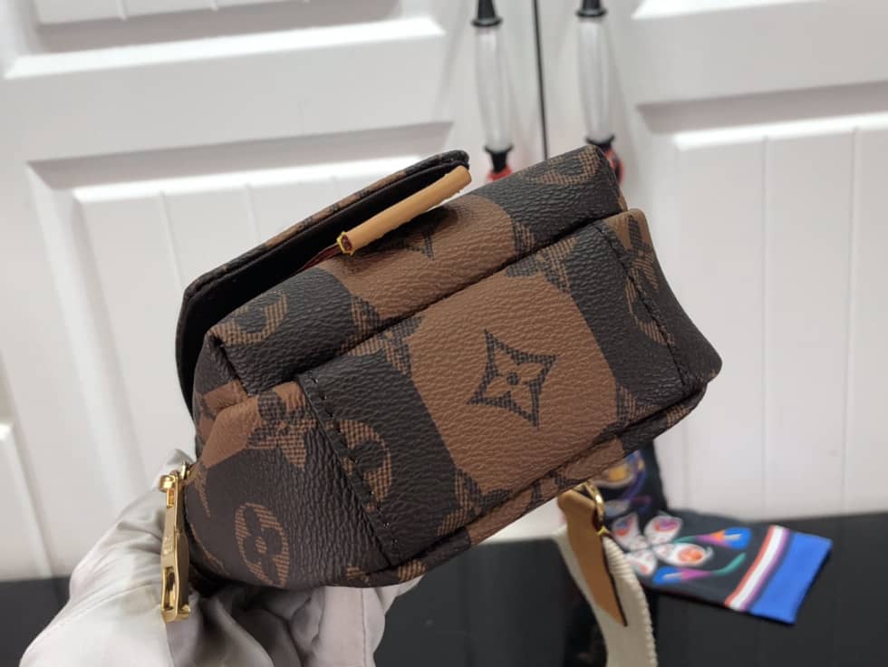L0vis Vvtt0n x Nigo Flap Double Pouch Brown M81005 Replica Phone Bag
