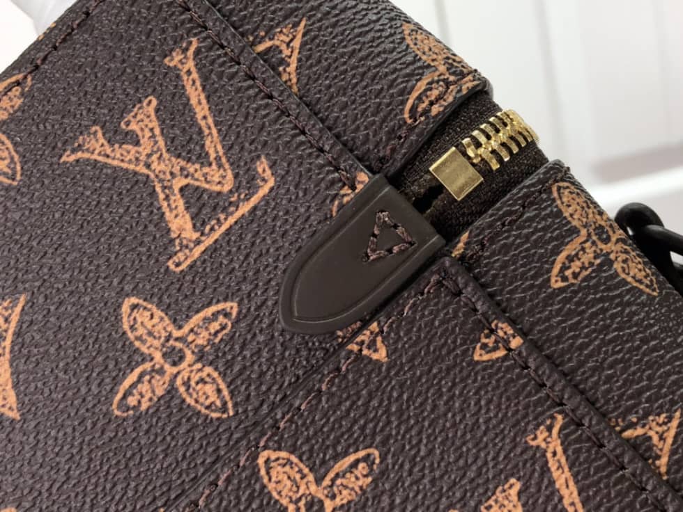 L0vis Vvtt0n Vertical Box Trunk Monogram Brown M59664 Replica Shoulder Bag
