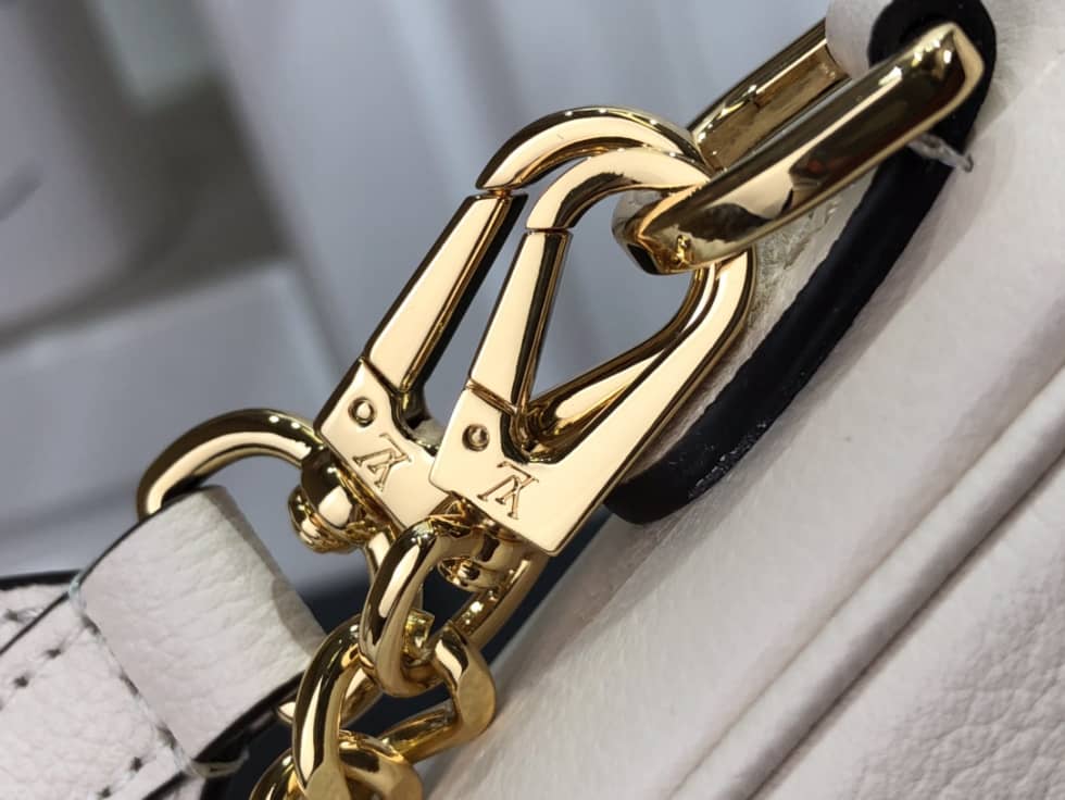 L0vis Vvtt0n Lockme Tender White M59984 Replica Crossbody Bag