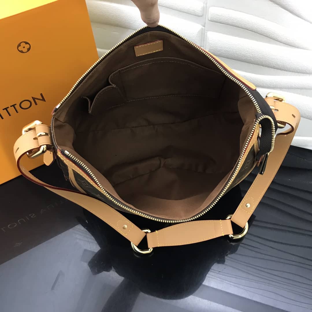 L0vis Vvtt0n Tulum GM Monogram Crossbody Bag Replica M40075