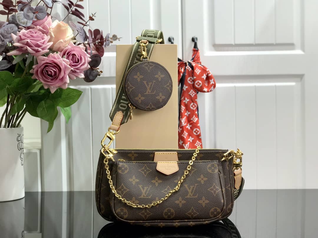 L0vis Vvtt0n Monogram Canvas Multi Pochette Replica Green M44823