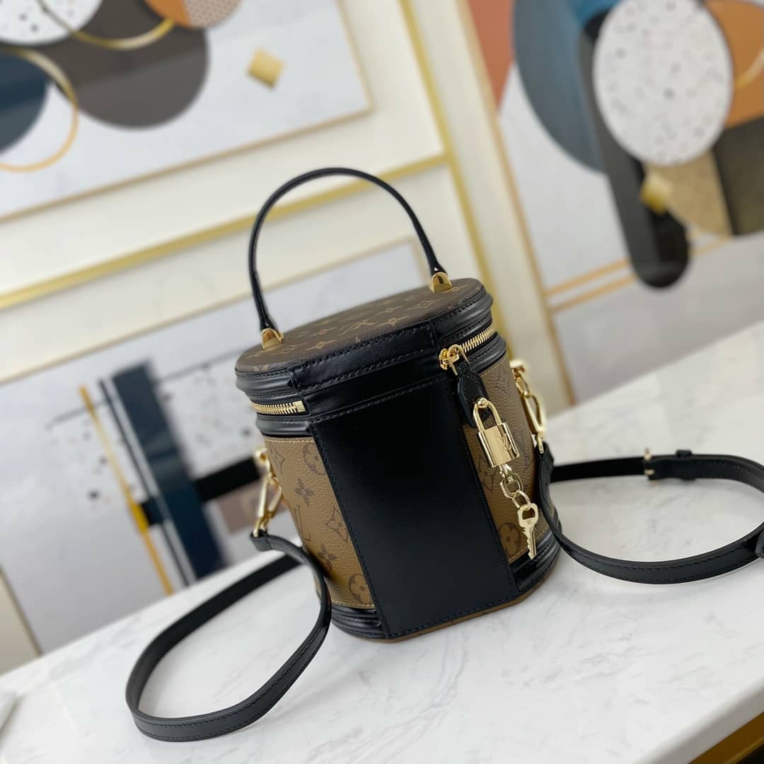 L0vis Vvtt0n Cannes Monogram Reverse Womens Vanity Bag Replica Yellow M43986
