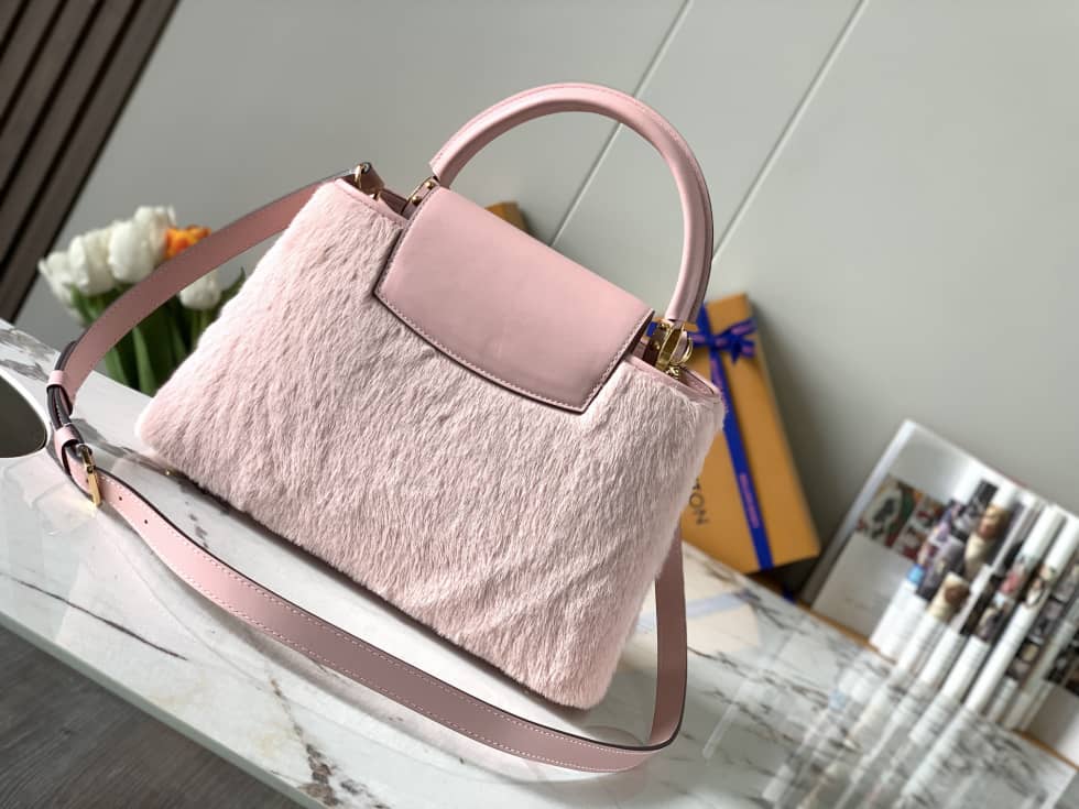 L0vis Vvtt0n Capucines MM 2way Hand Pink M42258 Replica Crossbody Bag