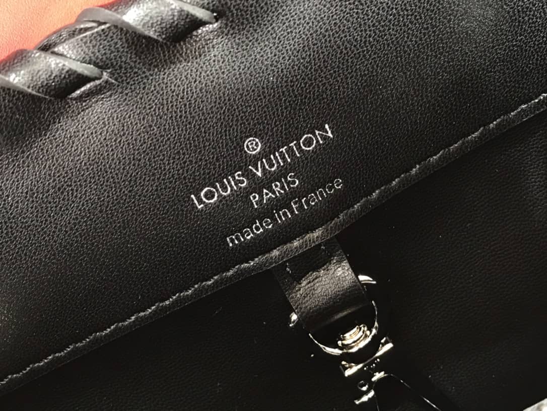 L0vis Vvtt0n Capucines Taurillon Hand Shoulder Bag Replica Red M94519