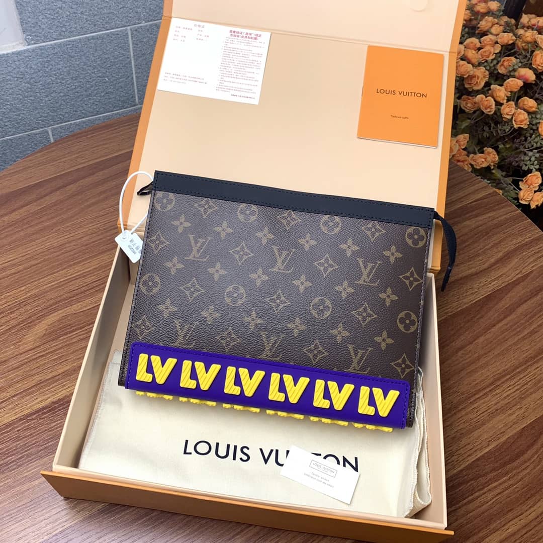 L0vis Vvtt0n Monogram Canvas Replica Pochette Voyage Brown M80792