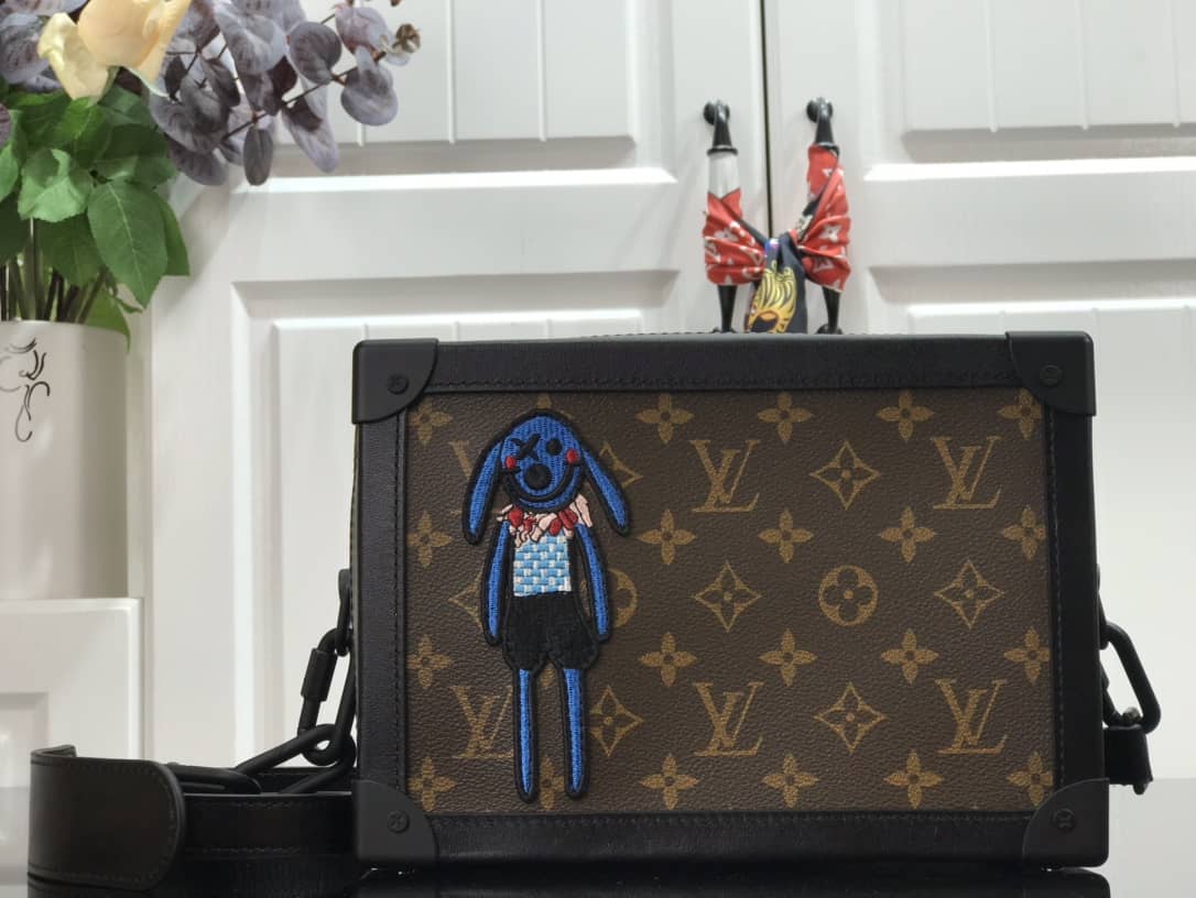 L0vis Vvtt0n Soft Trunk Monogram Canvas Replica Bag M45619