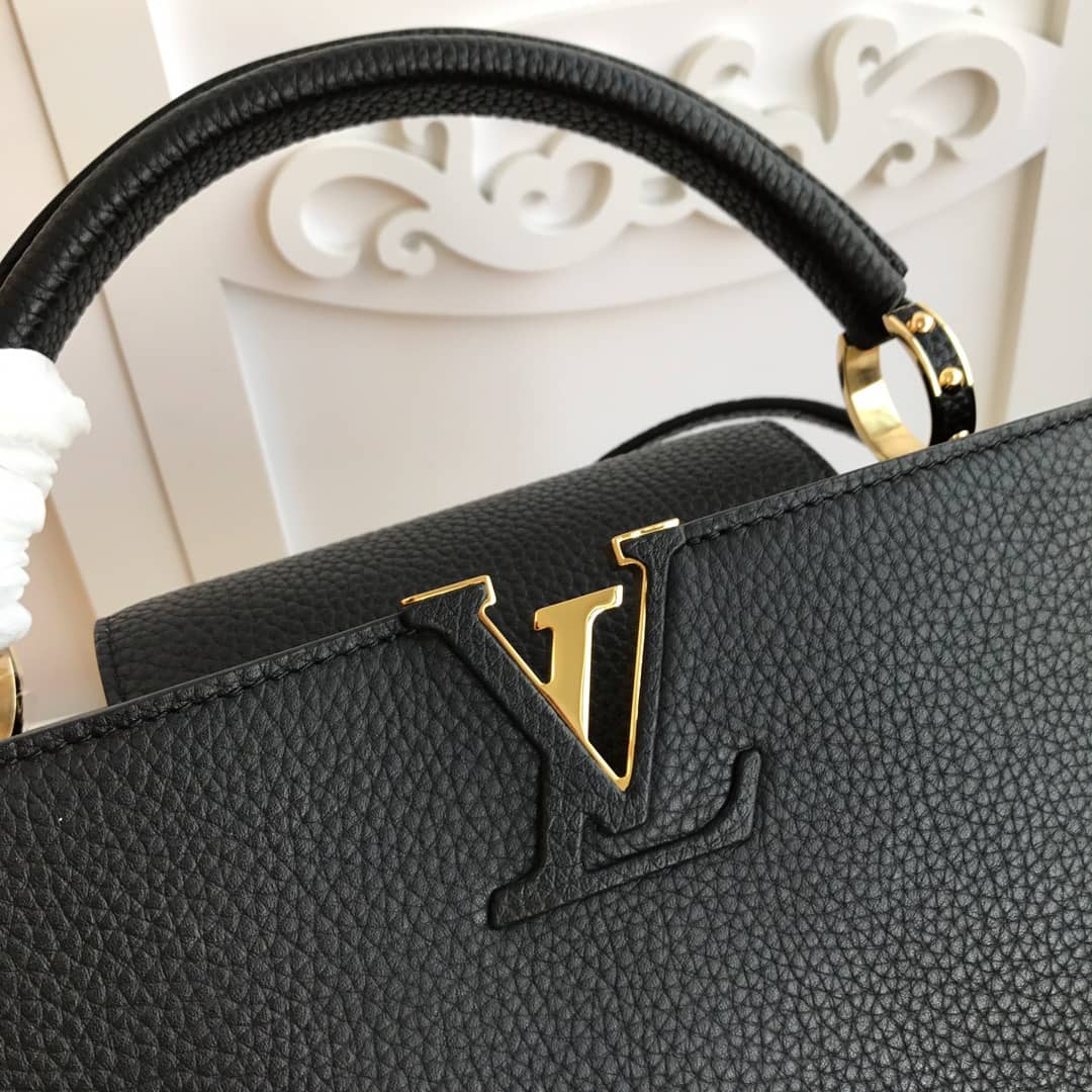 L0vis Vvtt0n Capucines MM Bag Black Replica M48864