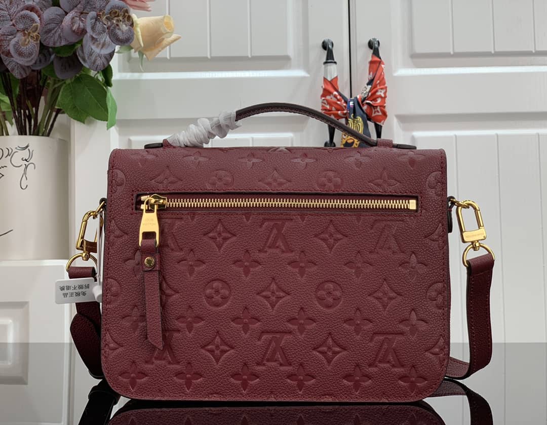 L0vis Vvtt0n Pochette Metis Marine Leather M44071 Replica Shoulder Bag