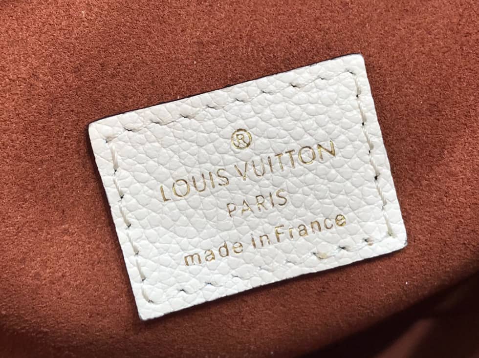L0vis Vvtt0n Pochette Metis Marine Leather White M44071 Replica Shoulder Bag