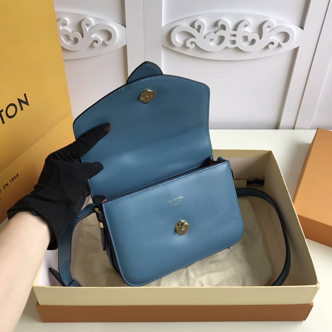 L0vis Vvtt0n Pont9 Neuf Leather Replica Shoulder Bag Blue M55948