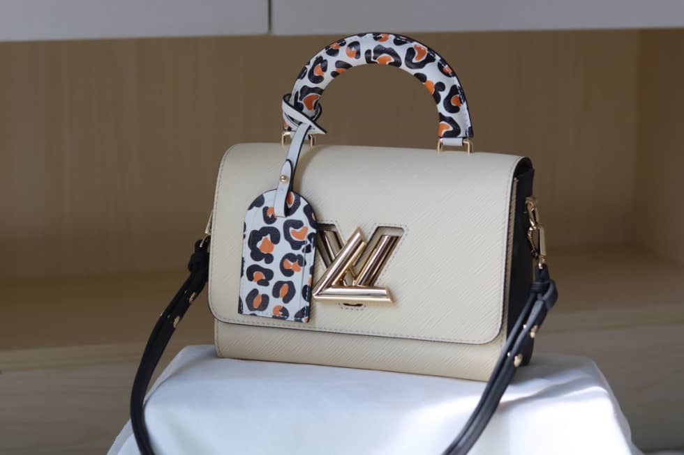 L0vis Vvtt0n Twist Leopard Handle Bag Epi Leather PM M50362 Replica Shoulder Bag