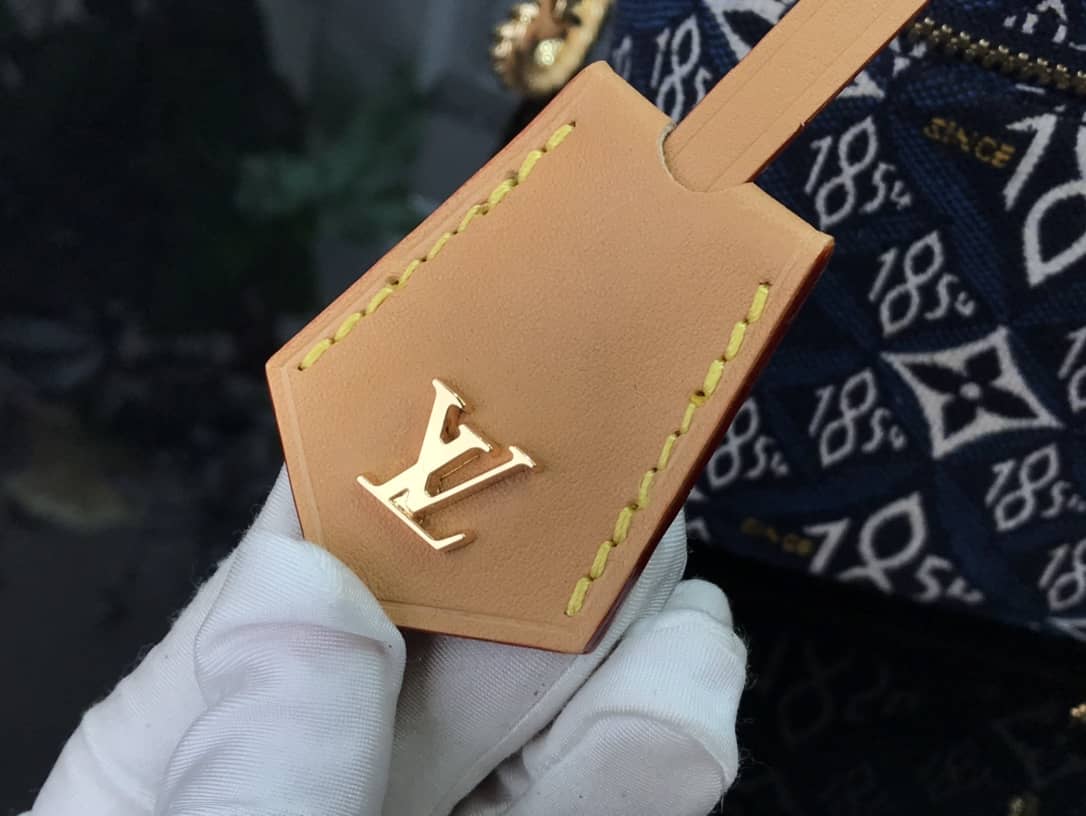 L0vis Vvtt0n Replica Bags Since 1854 Vanity PM Monogram Bag Replica M57403