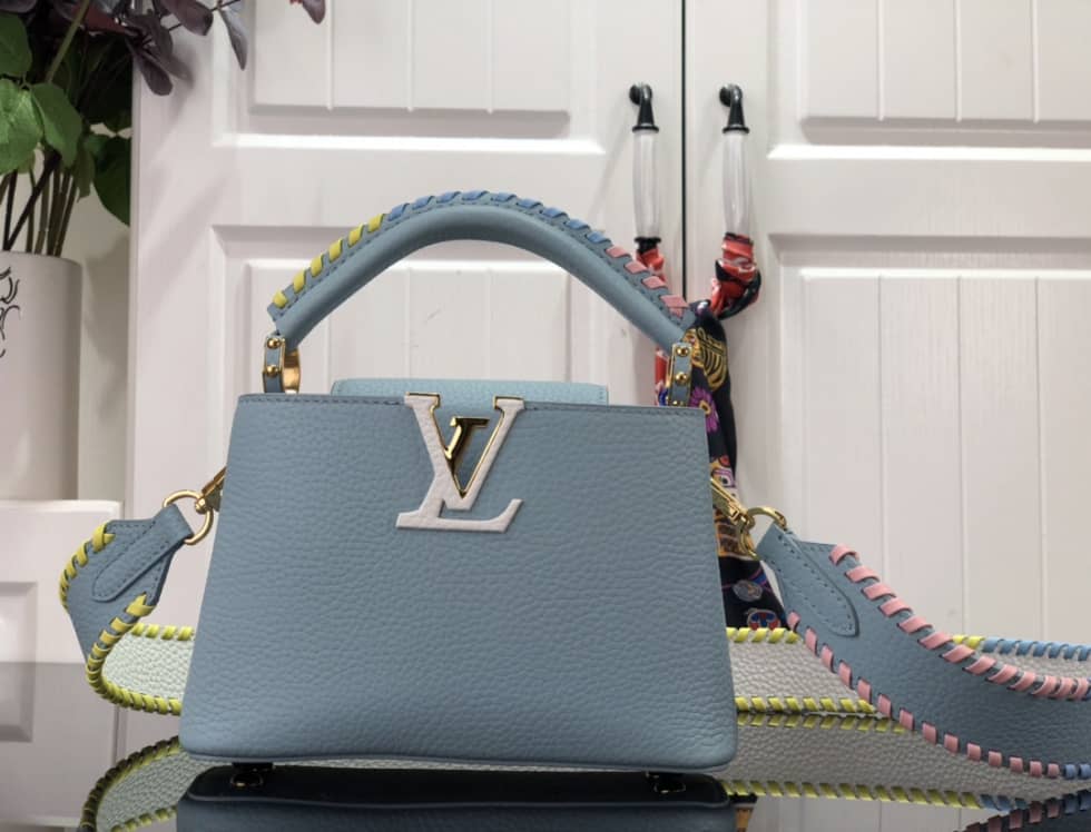 L0vis Vvtt0n Capucines Mini M57945 Replica Shoulder Bag