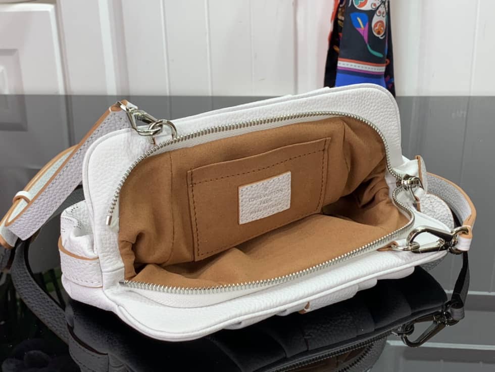 L0vis Vvtt0n Monogram Mahina Scala Mini M80092 Replica Crossbody Bag