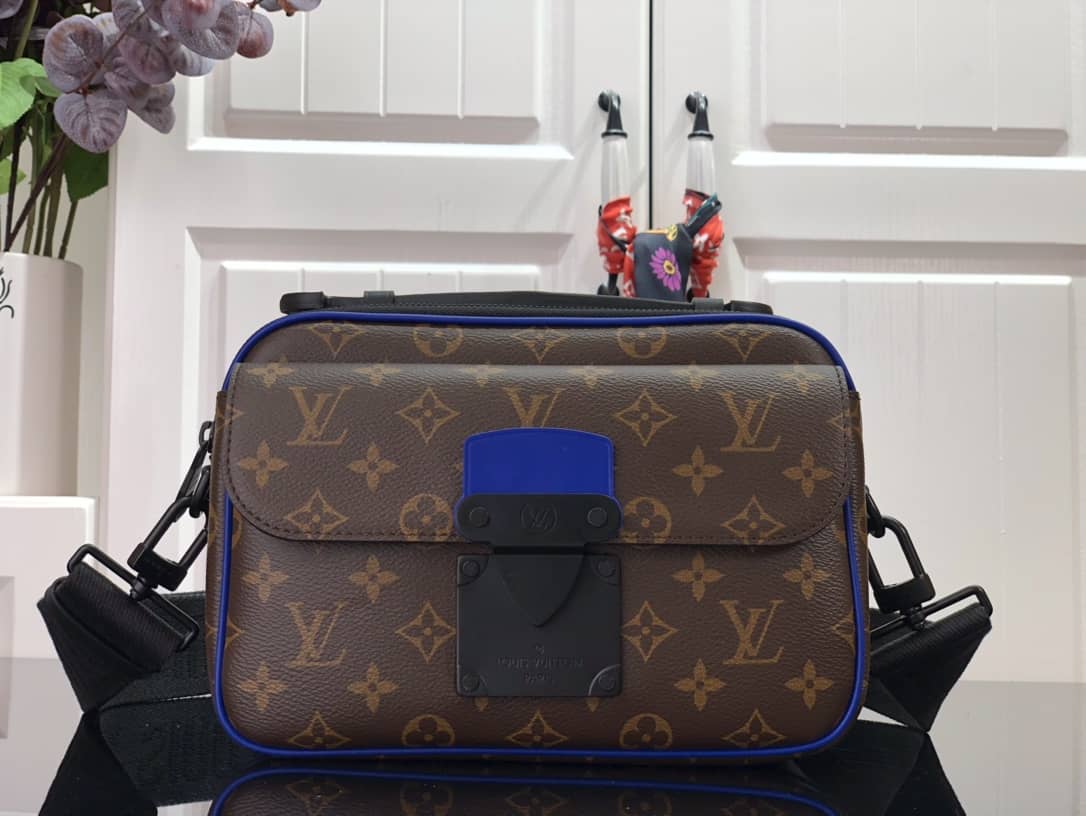 L0vis Vvtt0n Lock Monogram Macassar Canvas Messenger Bag Replica M45806