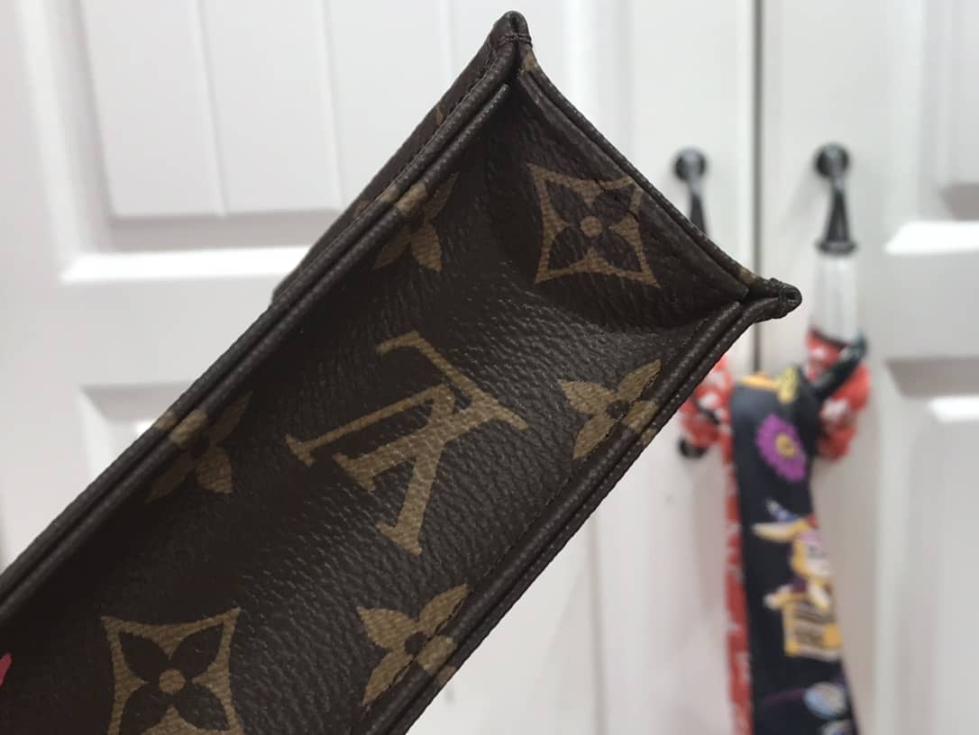 L0vis Vvtt0n Monogram Petit Sac Plat 2Way Replica Shoulder Bag M69442
