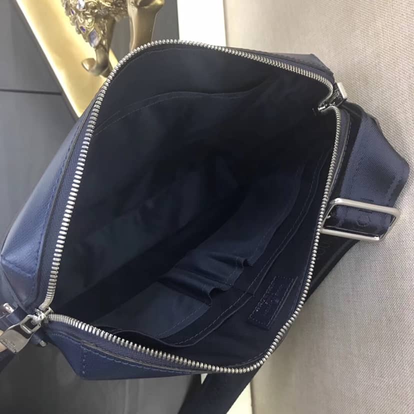 L0vis Vvtt0n Taiga Grigori MM Messenger Bag Replica Blue M30206
