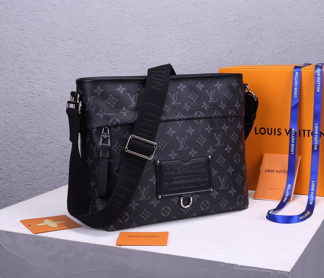 L0vis Vvtt0n Besace Zippée Monogram MM Bag Replica Black M45214
