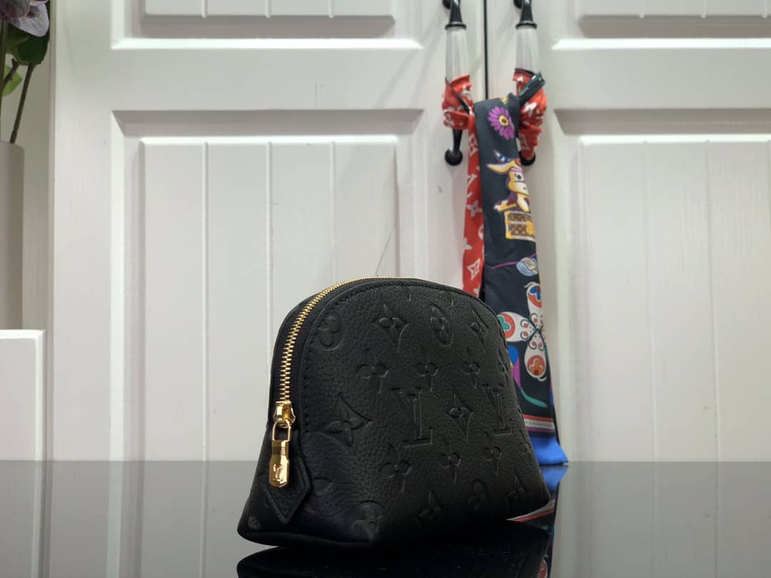 L0vis Vvtt0n Pochette Dupe Monogram Cosmetic Pouch  Black M47515