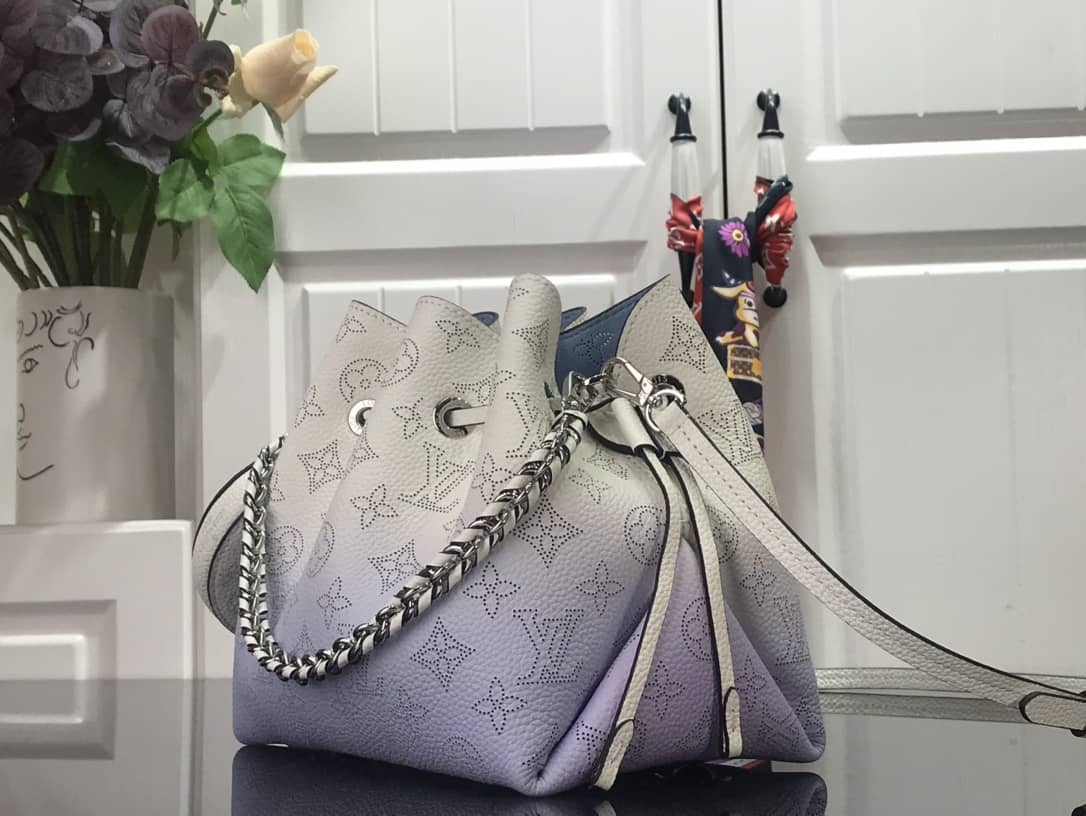 L0vis Vvtt0n Bella Mahina Magnolia Leather Replica Bag Blue M57068