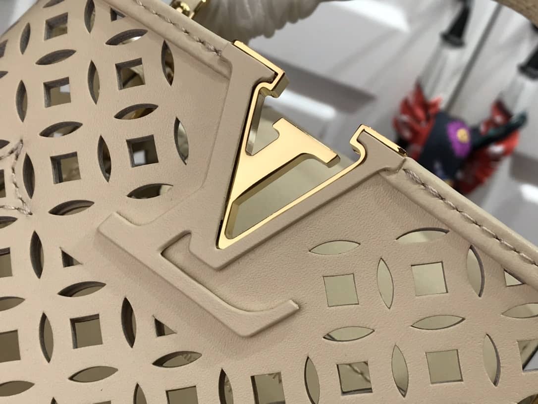 L0vis Vvtt0n Capucines BB Cutout Leather Bag Replica Beige M57228