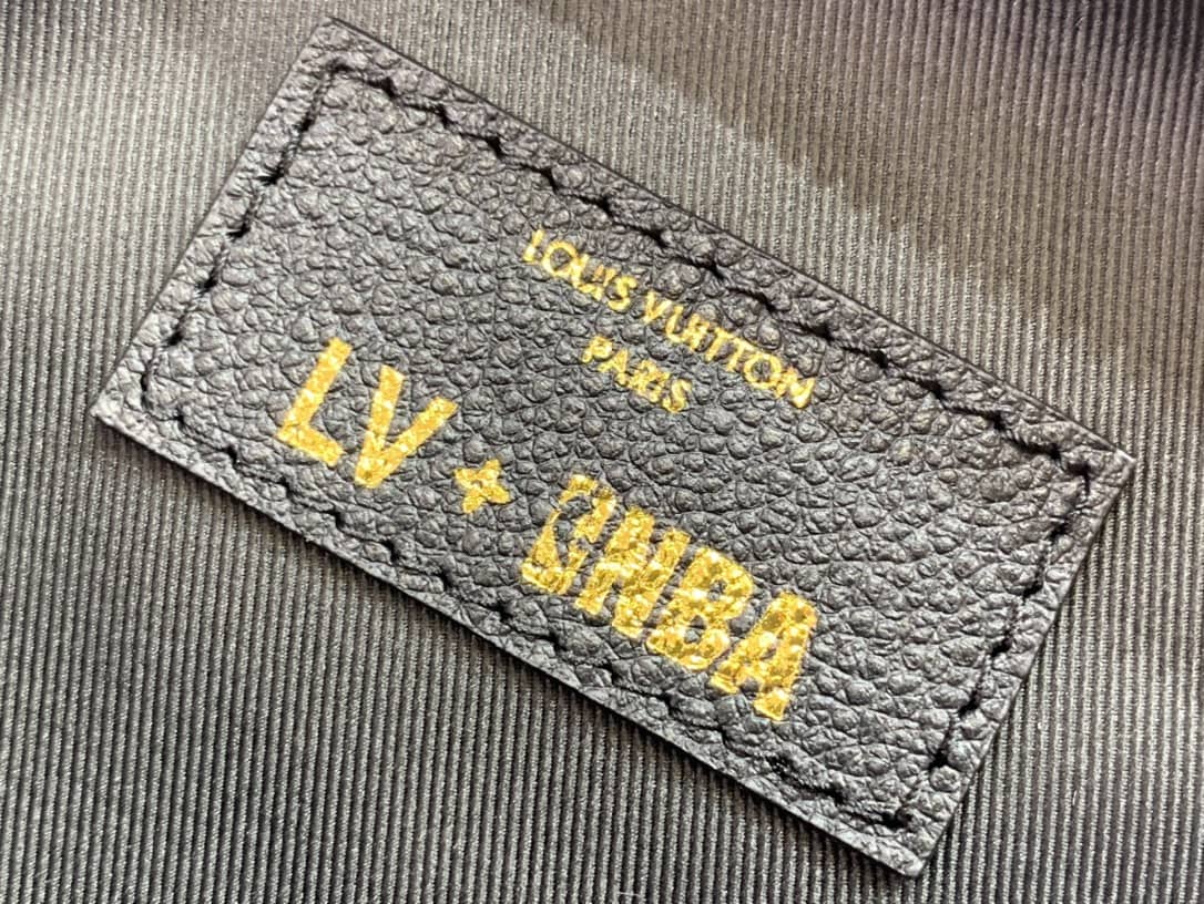 L0vis Vvtt0n Crossbody Dupe X NBA Handle Trunk Ball Grain Leather  M57971(ColaReps)