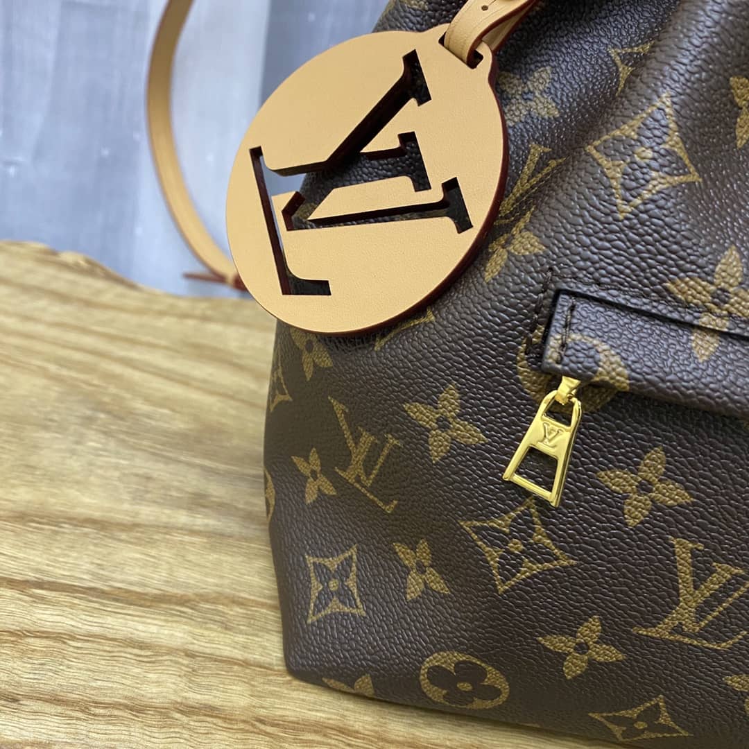 L0vis Vvtt0n Monogram Canvas Montsouris BB Replica Bag M45516 Brown