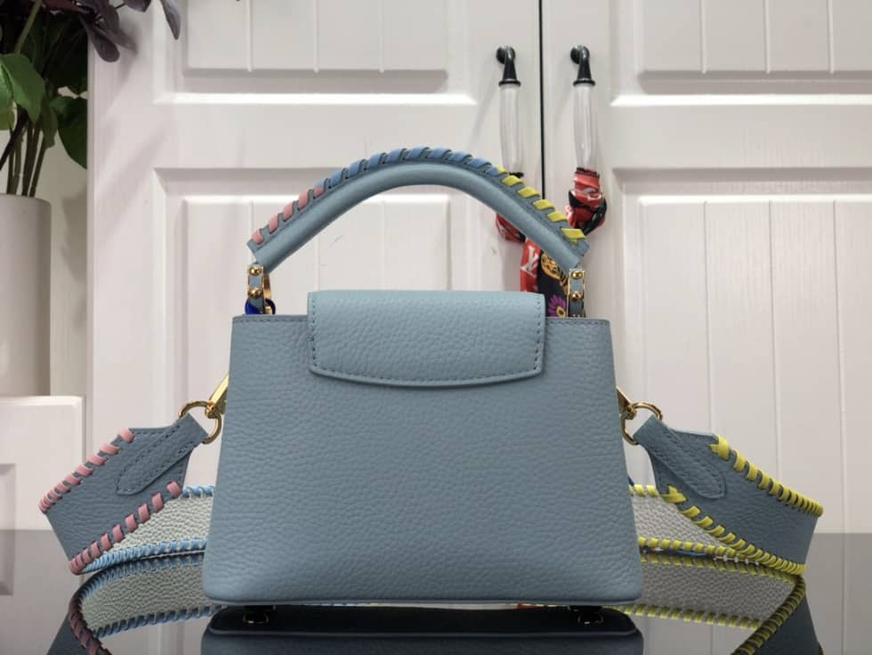 L0vis Vvtt0n Capucines Mini M57945 Replica Shoulder Bag