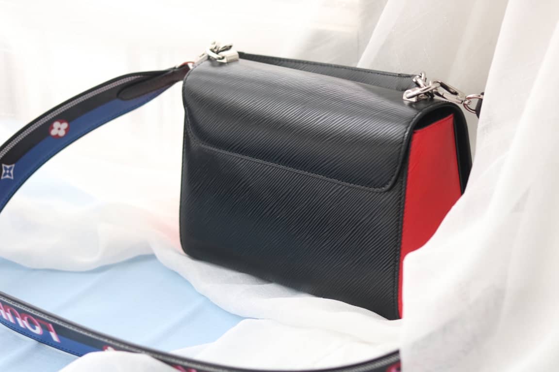 L0vis Vvtt0n Textured Epi Leather Twist Series Bag Black