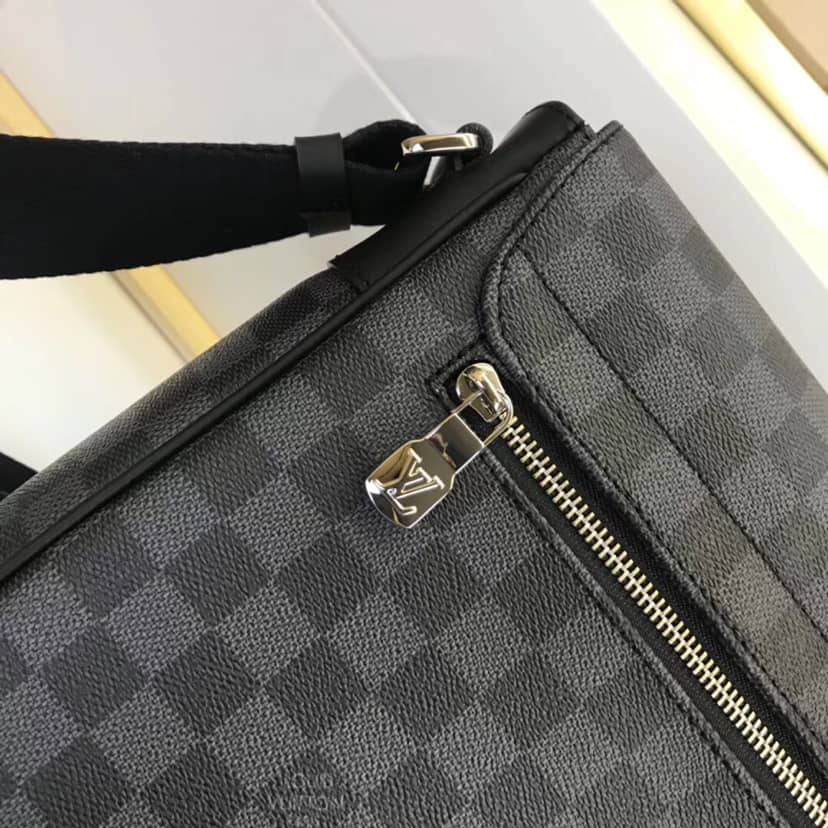 L0vis Vvtt0n Damier Graphite District MM Shoulder Bag Replica N41029