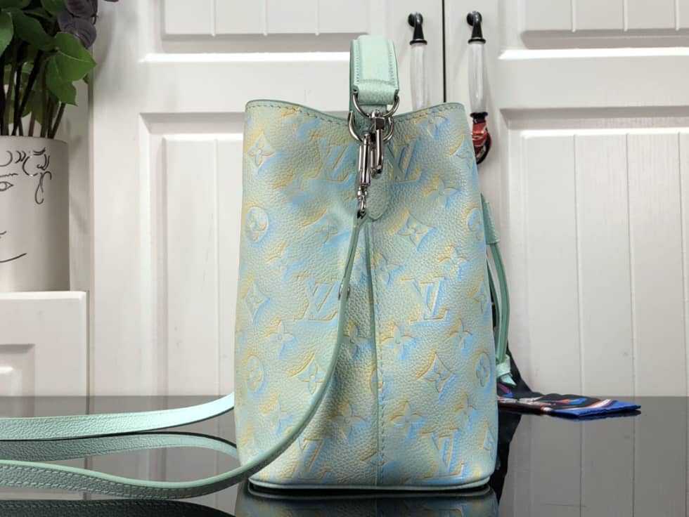L0vis Vvtt0n Neonoe BB Green M46269 Replica Bucket Bag
