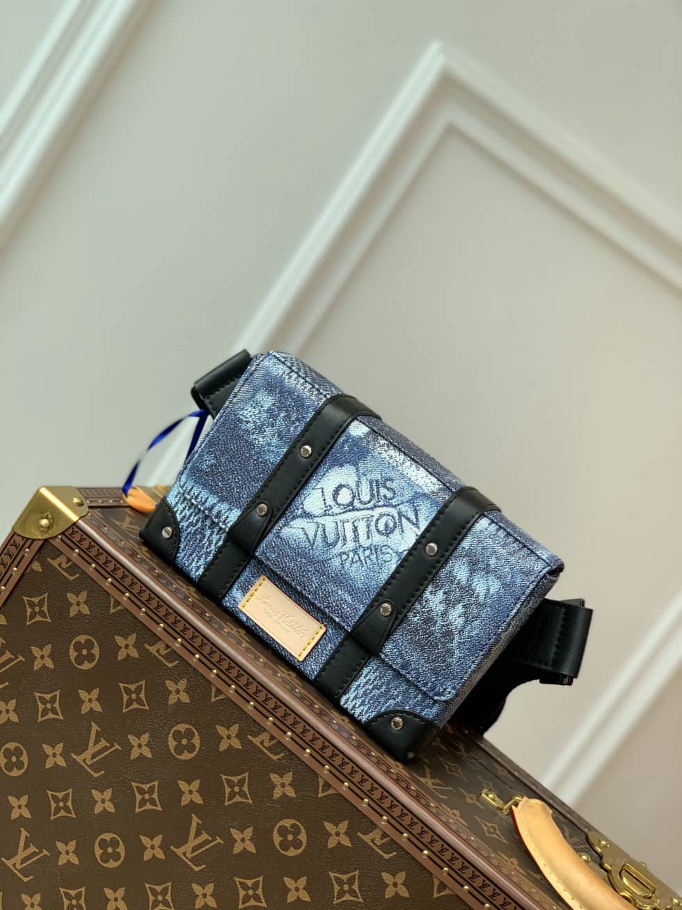 L0vis Vvtt0n Trunk Slingbag Damier Salt Marine N50061 Replica Shoulder Bag