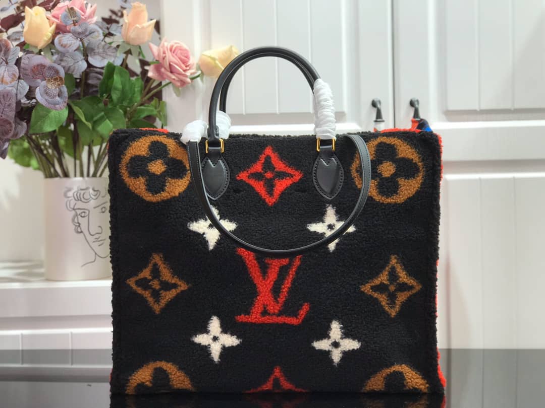 L0vis Vvtt0n Onthego Teddy Shearling Limited GM Tote Replica Black M55421
