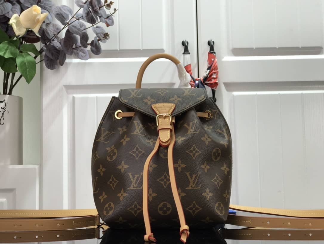 L0vis Vvtt0n Montsouris BB Monogram Replica Backpack Brown M45502