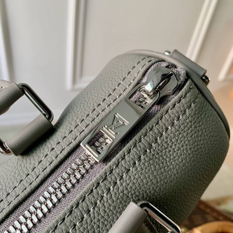 L0vis Vvtt0n Keepall XS Gery M81003 Replica Shoulder Bag