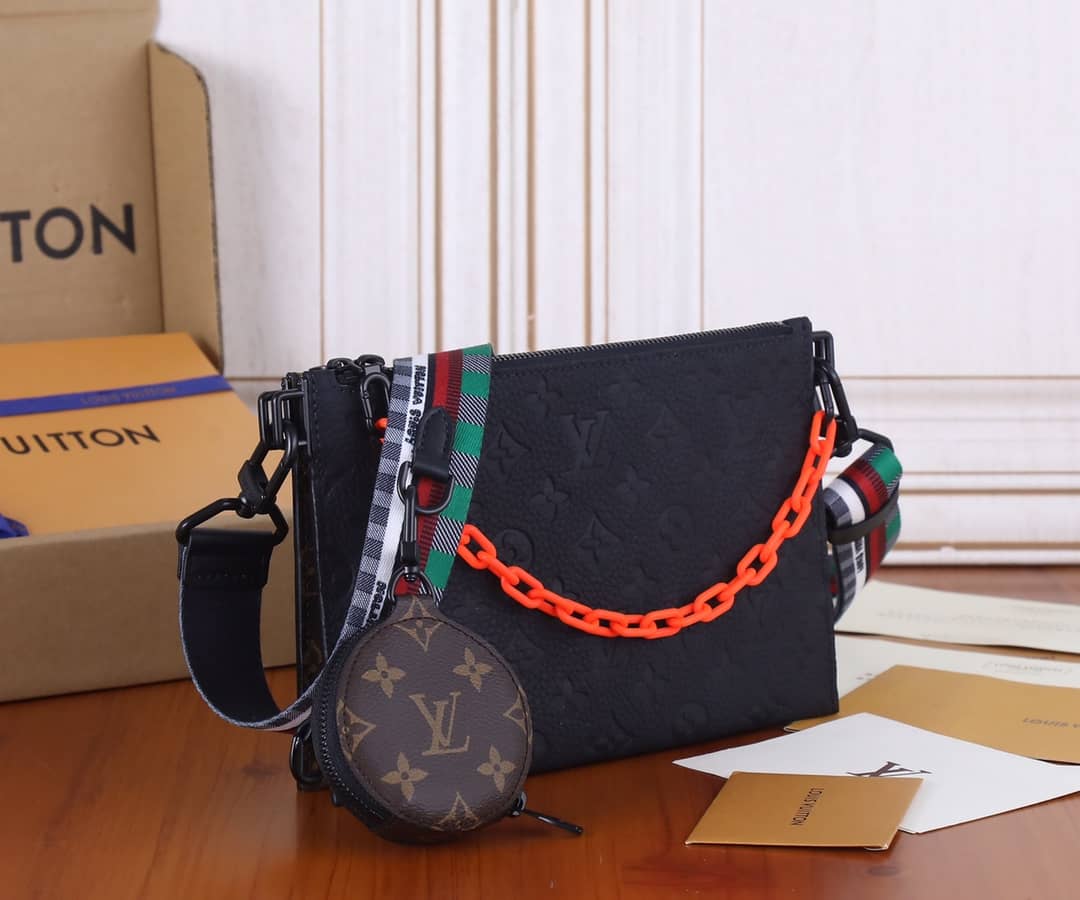 L0vis Vvtt0n Trio Pouch Taurillon M59681 Replica