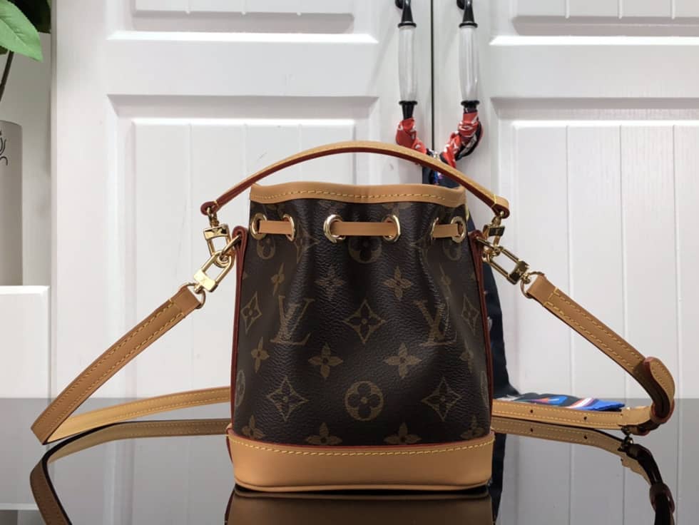 L0vis Vvtt0n Nano Noe Monogram Bag M81266 Replica Bucket Bag