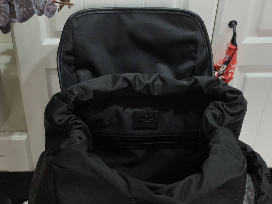 L0vis Vvtt0n Monogram Shadow Replica Discovery Backpack M43680