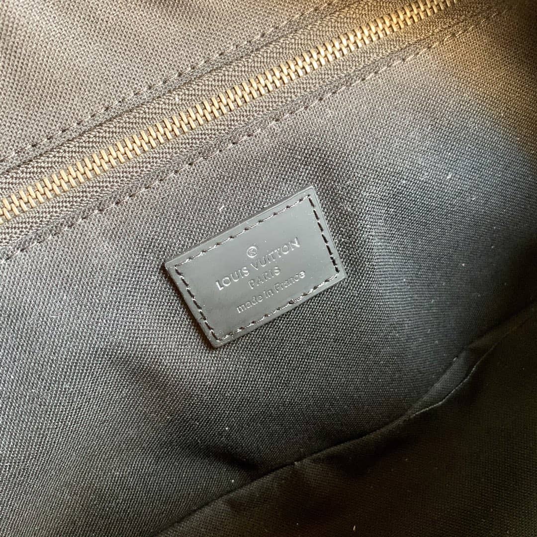 L0vis Vvtt0n Monogram Canvas Toiletry Bag Replica Black M47527