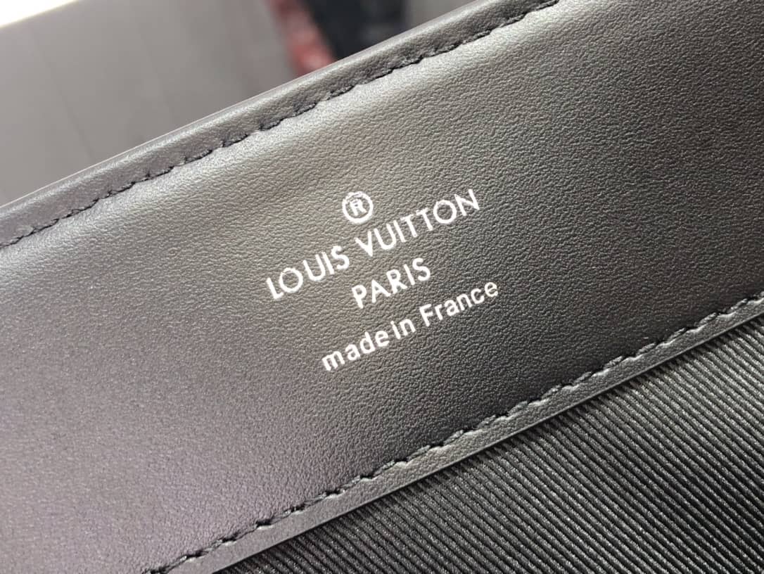 L0vis Vvtt0n Cabas Taurillon Business Bag Replica M55732