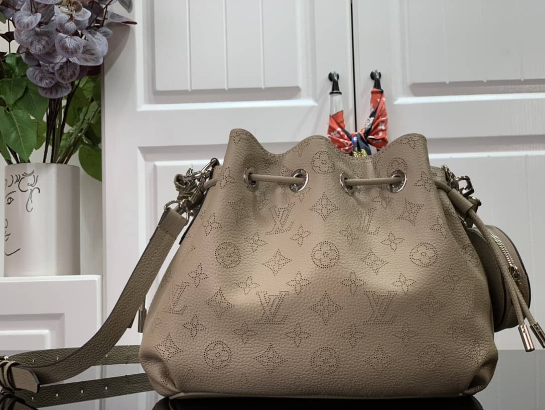 L0vis Vvtt0n Bella Mahina Magnolia Leather Replica Bag M57068 Gray
