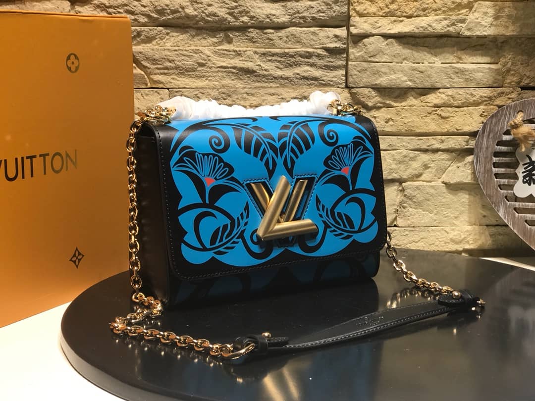 L0vis Vvtt0n Twist MM Bag Blue M50296 Replica